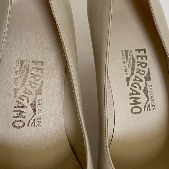 Ferragamo Women's Shoes (Pumps) - Picture 6 of 6